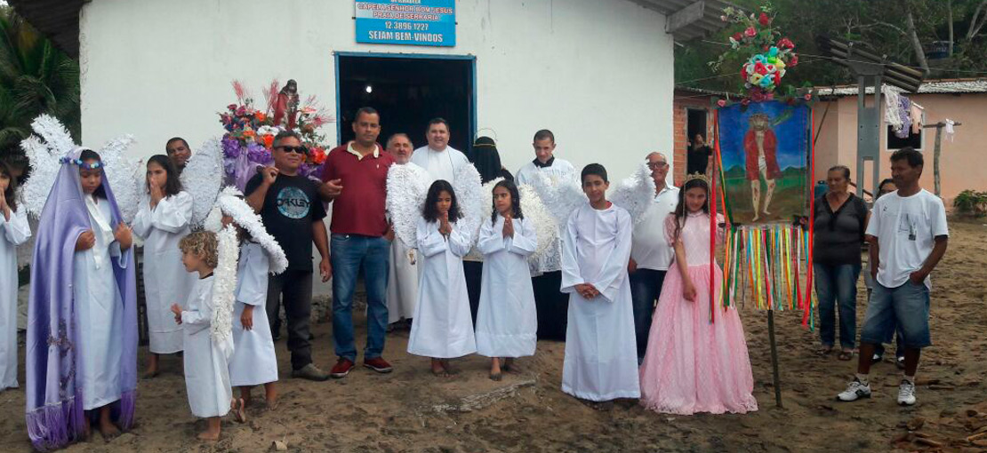 Tradicional festa em homenagem a Bom Jesus da Prainha é celebrada na comunidade da Praia da Serraria
